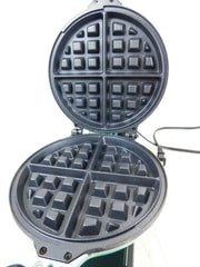 Teal Dash Flip Belgian Waffle Maker