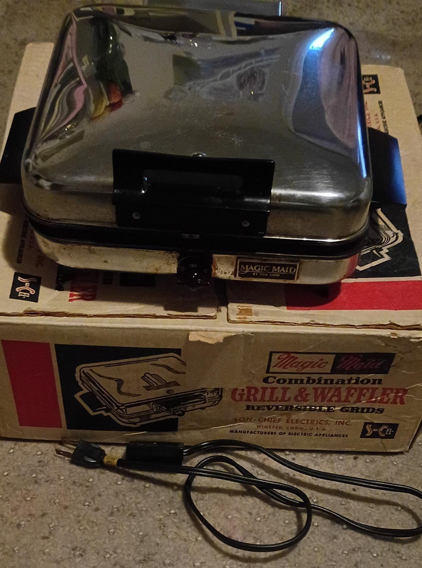 Taflon Reversable Grill & Waffler