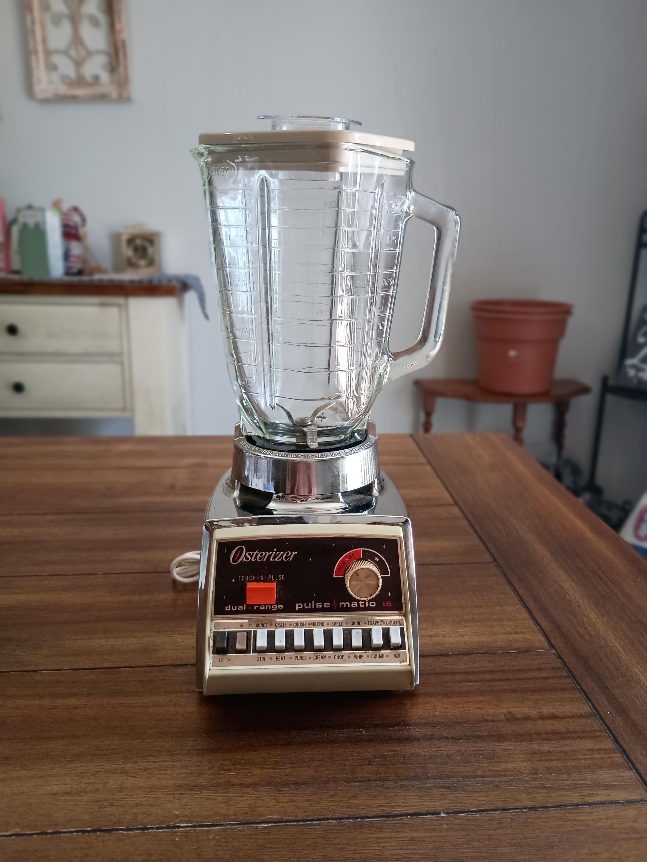 Vintage Osterizer Pulse-Matic 16 Blender 16 Speed Model 861-66K Tested Working