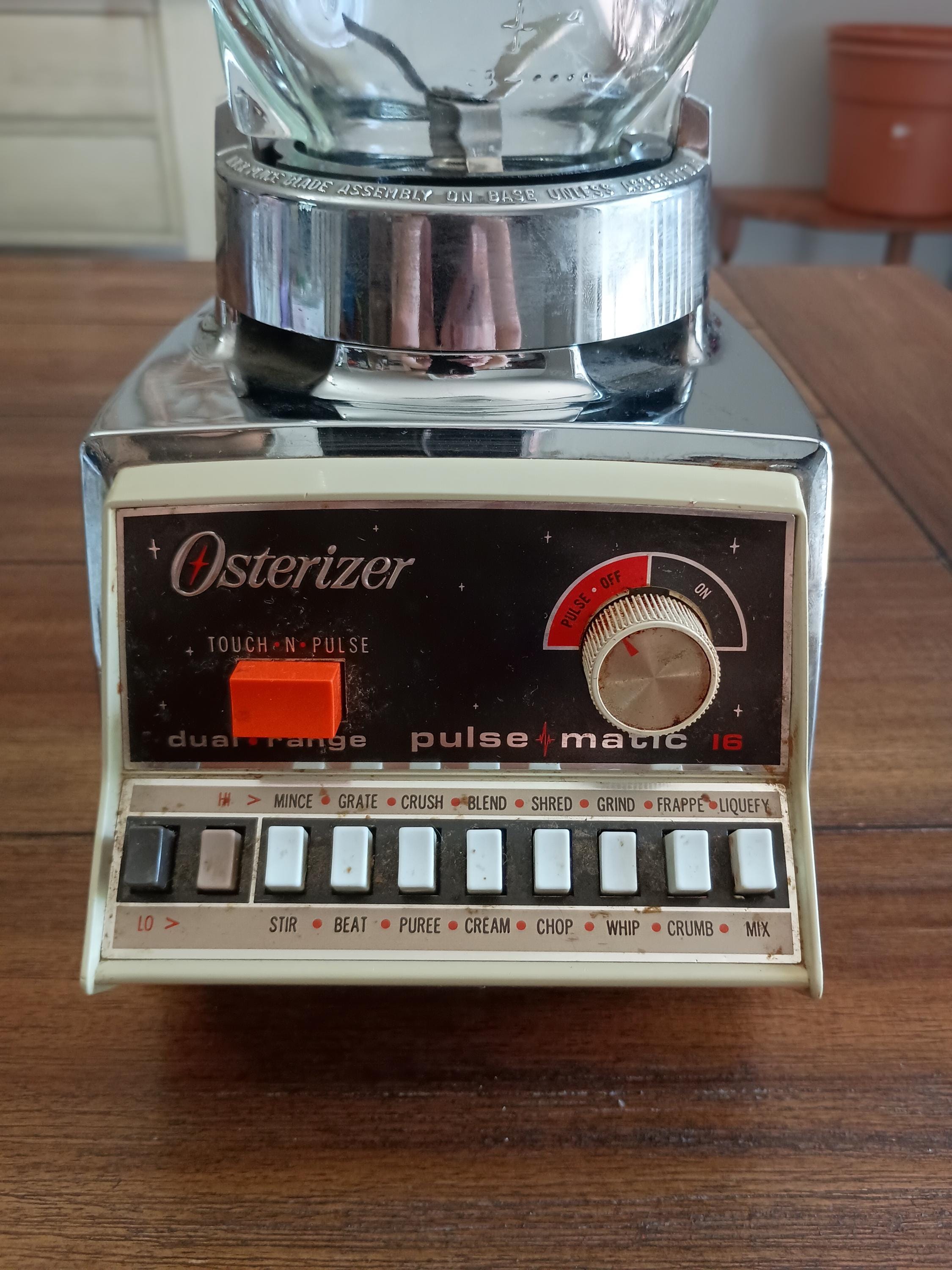 Vintage Osterizer Pulse-Matic 16 Blender 16 Speed Model 861-66K Tested Working