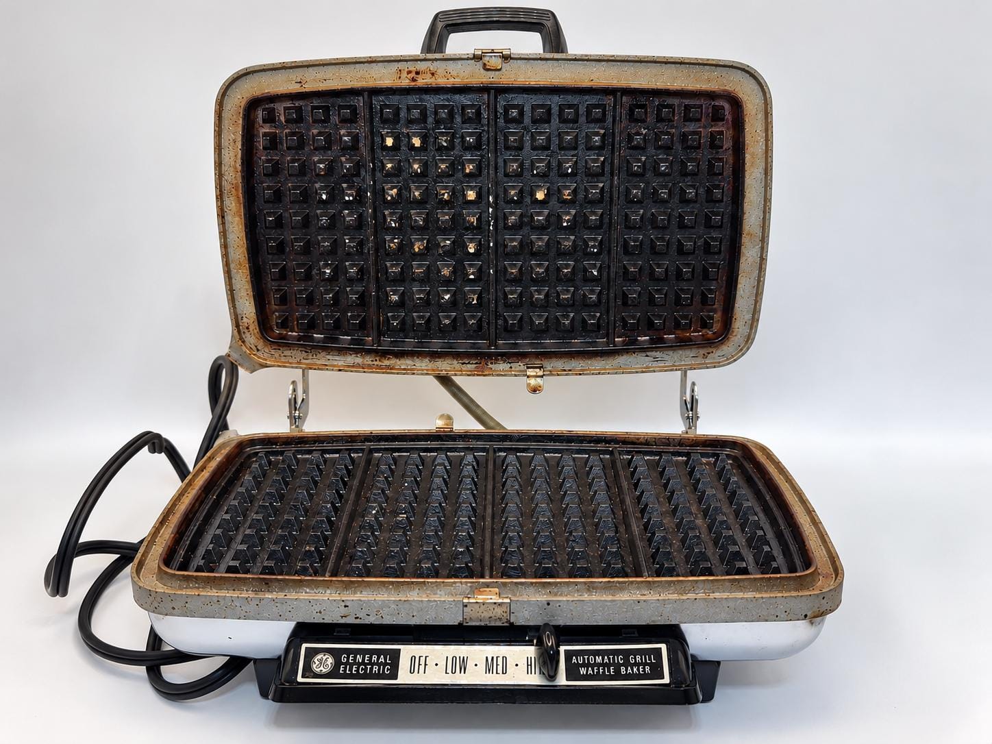 Vintage GE G44 Chrome Grill Waffle Baker with Original Manual