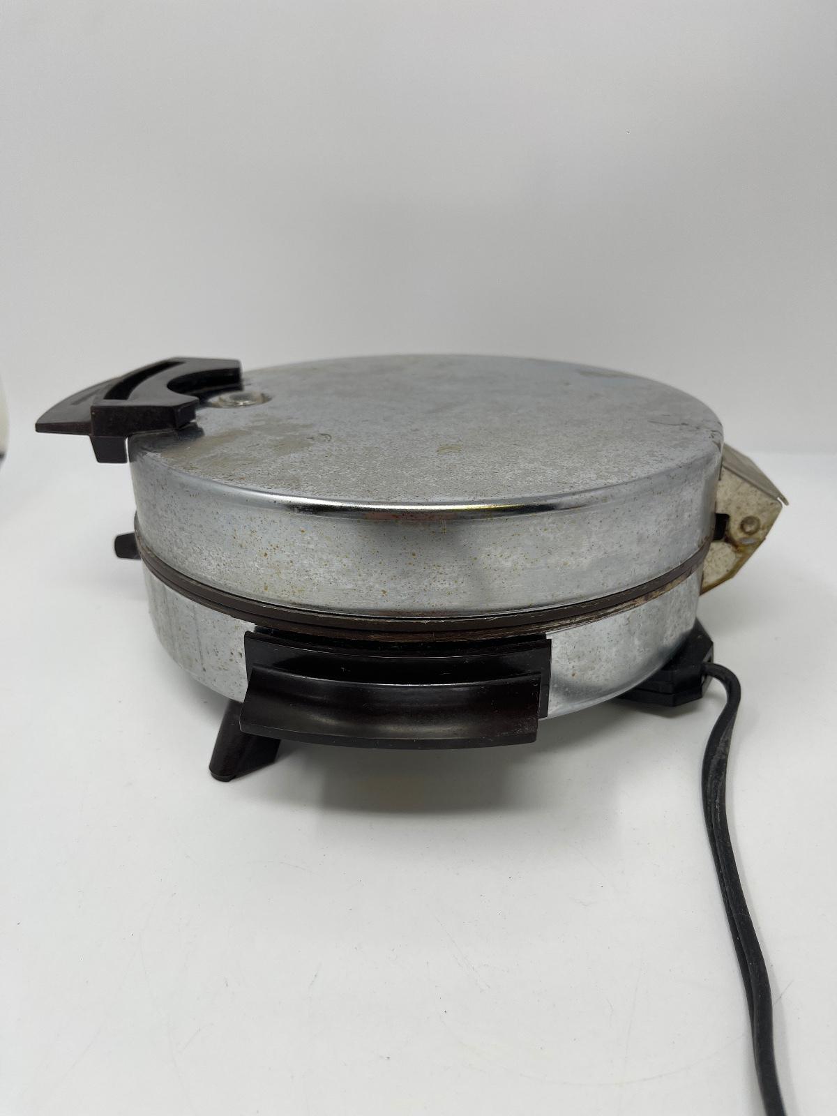 Vintage Toastmaster Waffle Maker 120V 650W Silver Chrome 1960s Pre-Owned