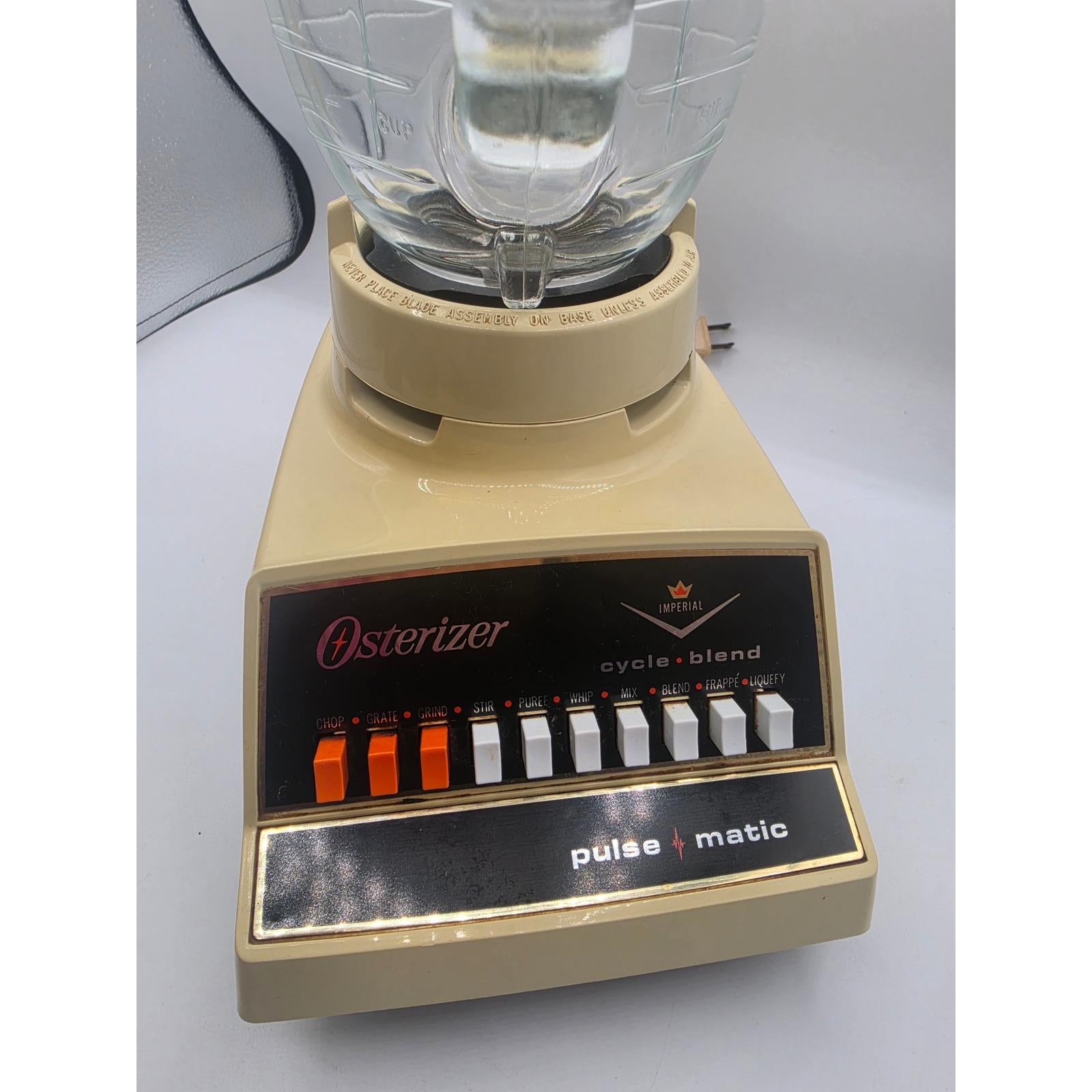 Vintage Osterizer Imperial Cycle Blend Pulse Matic 10 Speed Blender Cream Glass